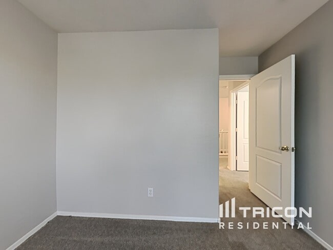 Building Photo - 8423 W Hamster Ln