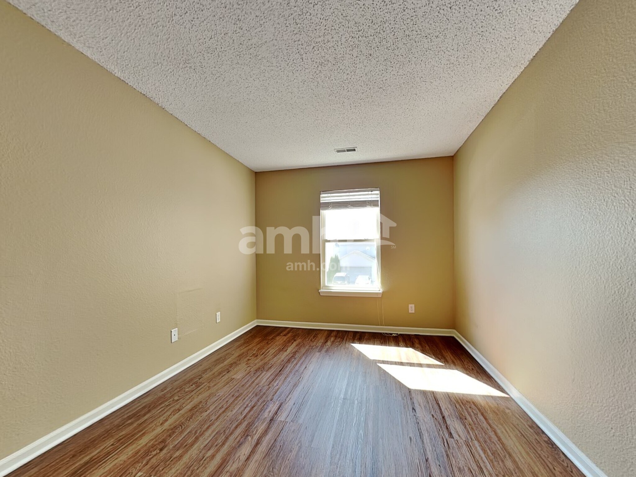 Building Photo - 6031 Draycott Dr