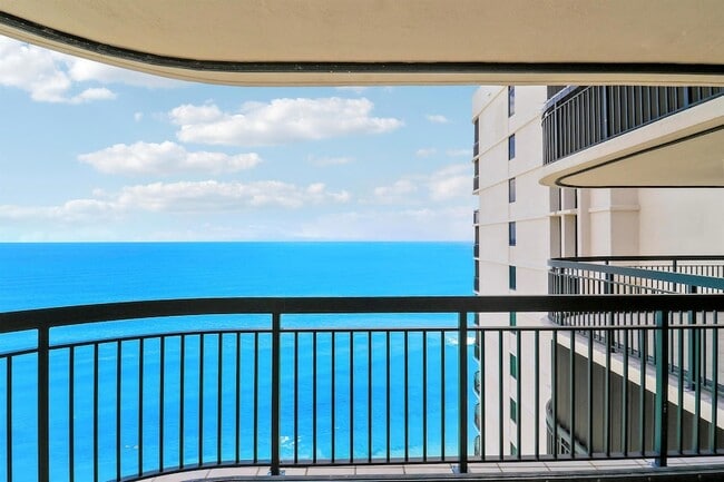 Building Photo - 5380 N Ocean Dr