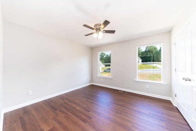 Building Photo - Gorgeous Home in Odenville! Fresh, Modern ...