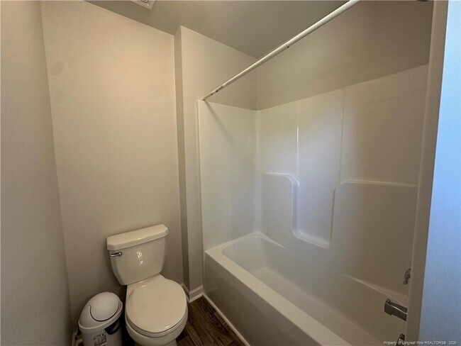 Building Photo - 910 Sapphire Stone Ln