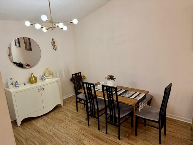 Building Photo - 575 Oakleaf Plantation Pkwy