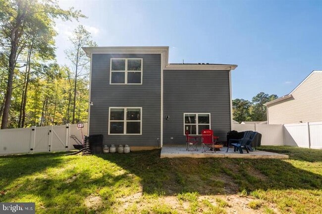 Building Photo - 454 Currant Cir