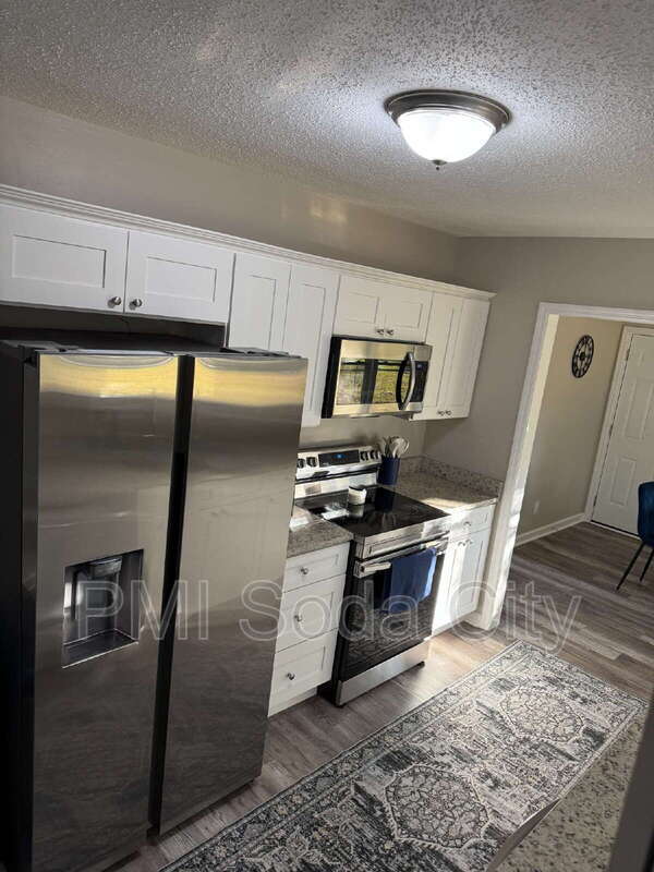 Building Photo - 3615 Truman St