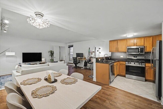 Building Photo - 4301 Park Ave