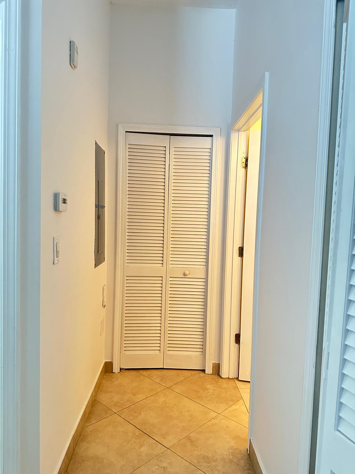 Building Photo - 9670 Amarante Cir