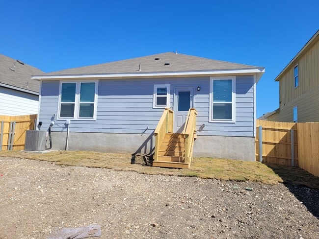 Building Photo - Spacious Family Home in Overlook at Creeks...
