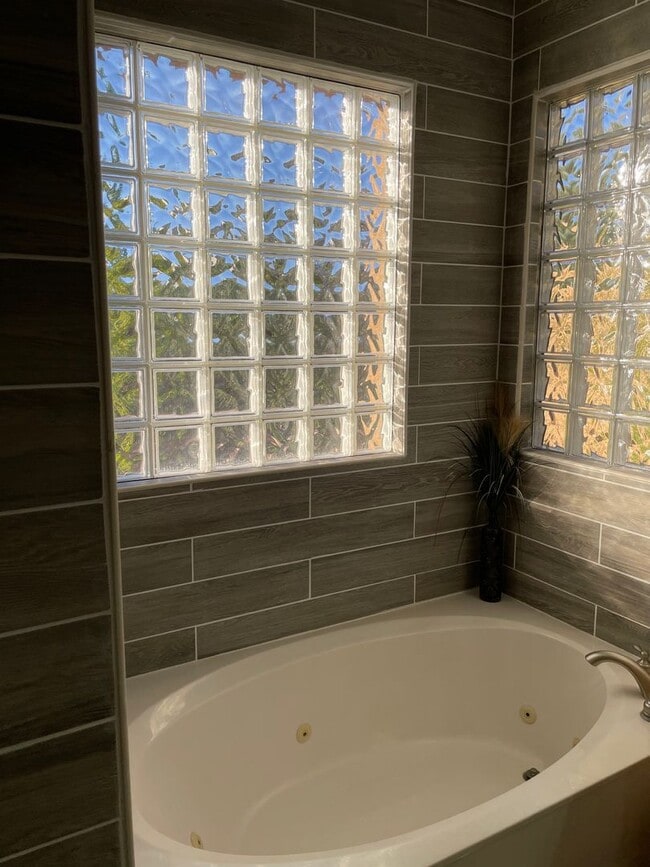 Building Photo - Gorgeous 4 Bed Single Level Home in DC Ranch Community, Scottsdale ++ with Pool & Solar.