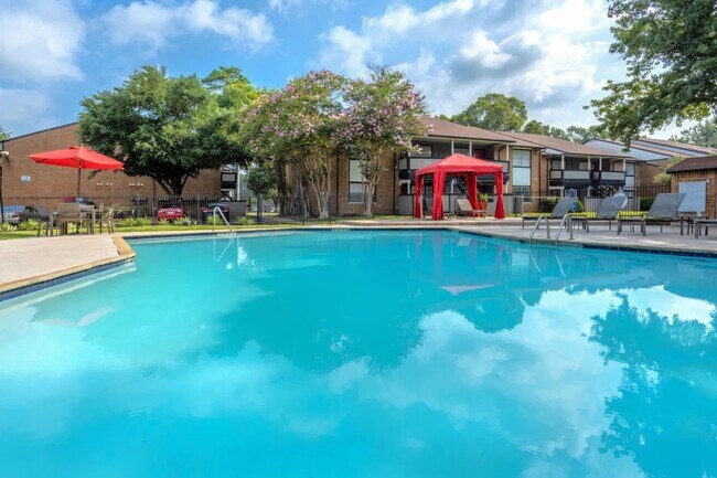 Building Photo - 25650 I-45