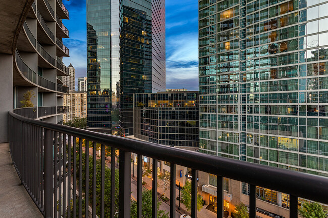Building Photo - 1080 Peachtree St NE