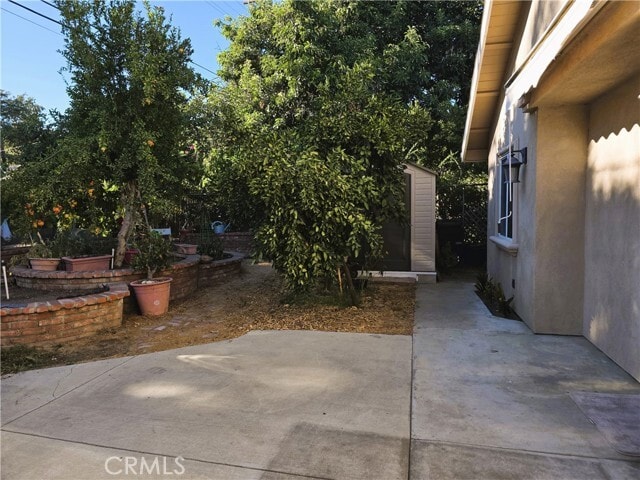Building Photo - 539 S Michillinda Ave