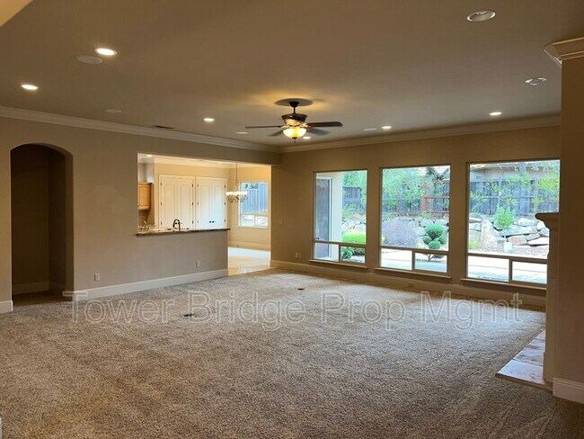 Building Photo - 3766 Mira Loma Dr