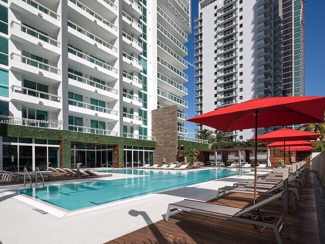 Building Photo - 1080 Brickell Ave