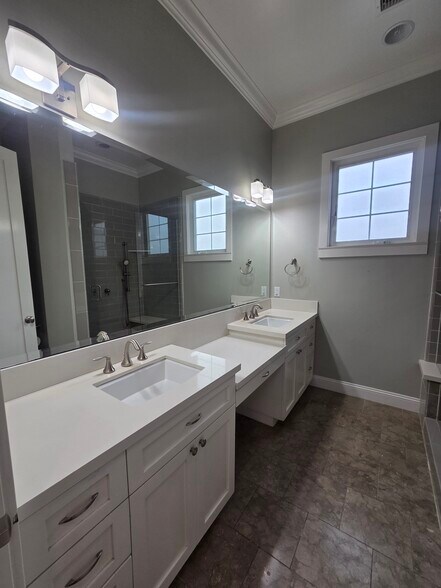 Building Photo - 4014 Honeycutt St