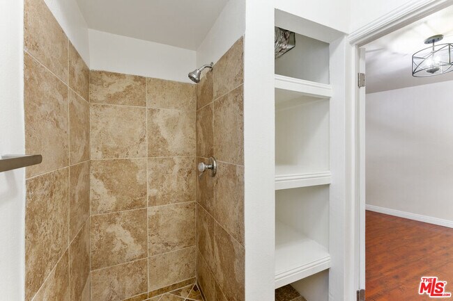 Building Photo - 2723 Ballard St