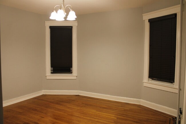 Building Photo - 224 BAYVIEW Ave