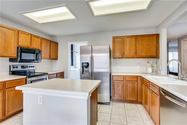 Building Photo - 2622 Glen Field Dr
