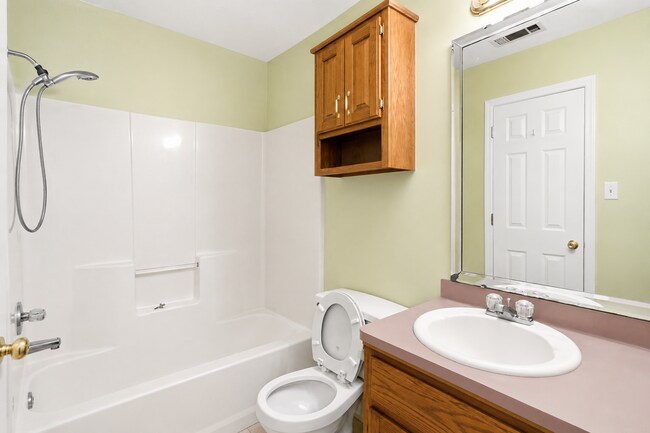 Building Photo - 134 N 49th St