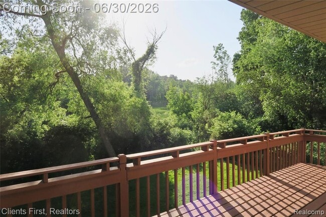 Building Photo - 7233 Oakwood Dr