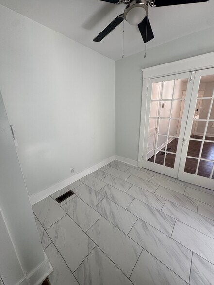 Breakfast nook - 1333 Castlewood Ave
