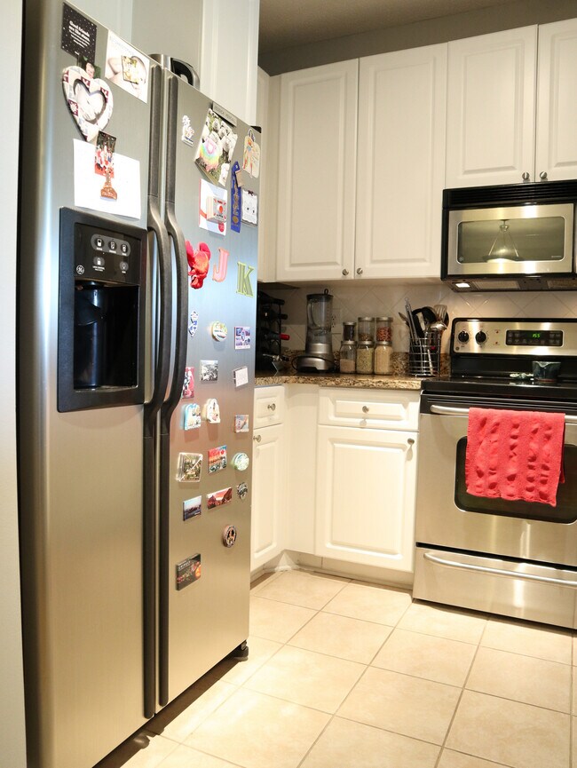 Kitchen - 10 Perimeter Summit Blvd NE