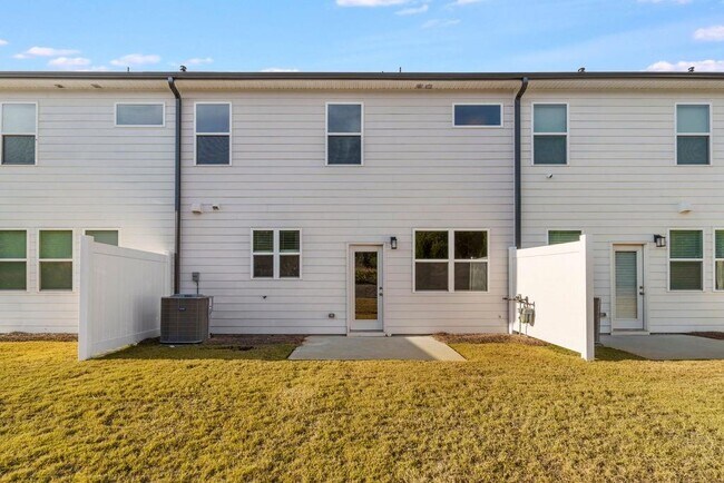 Building Photo - 420 Pt Pl Dr