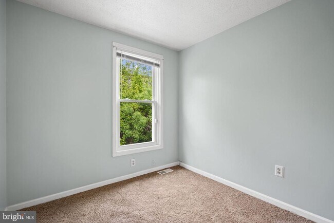 Building Photo - 1326 N Stockton St