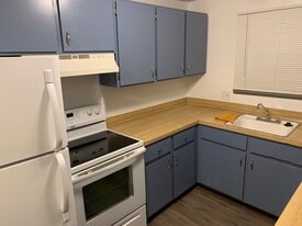 Building Photo - 3611 Butternut Dr