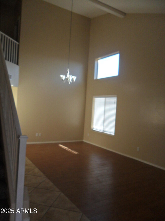 Building Photo - 25863 W Elizabeth Ave