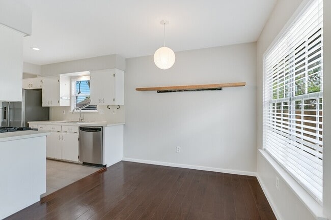 Building Photo - 3404 Plantation Rd