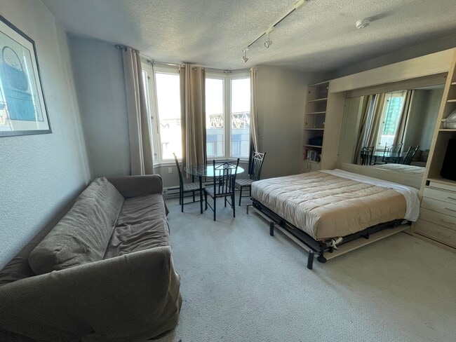 Building Photo - San Francisco furnished, High-floor studio...