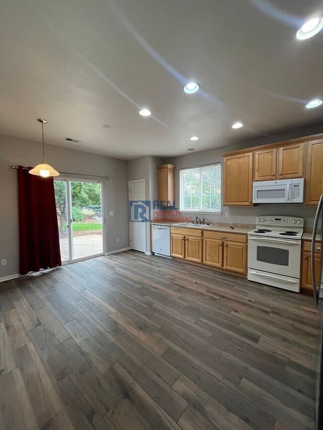 Building Photo - 6725 Turnstone Ave