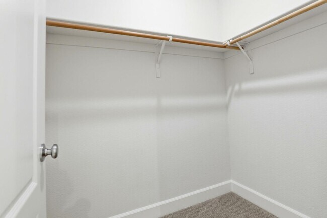 Building Photo - 1818 Tarragon Dr