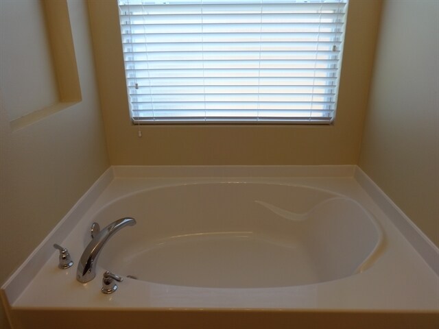 Building Photo - 3888 Falcon Crest Dr