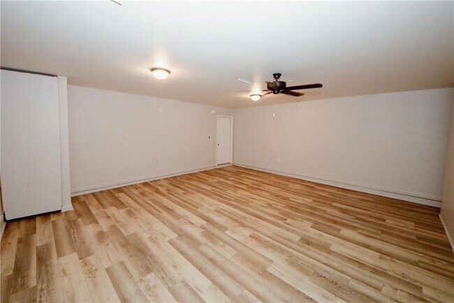 Building Photo - 7000 Lunar Blue Way