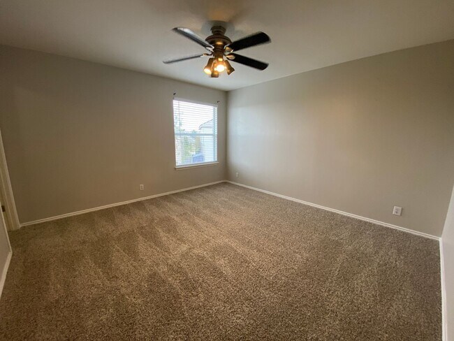 Building Photo - FALL INTO A NEW HOME WITH OUR MOVE-IN SPECIALS!