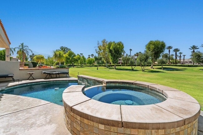 Building Photo - 48 Pebble Beach Dr