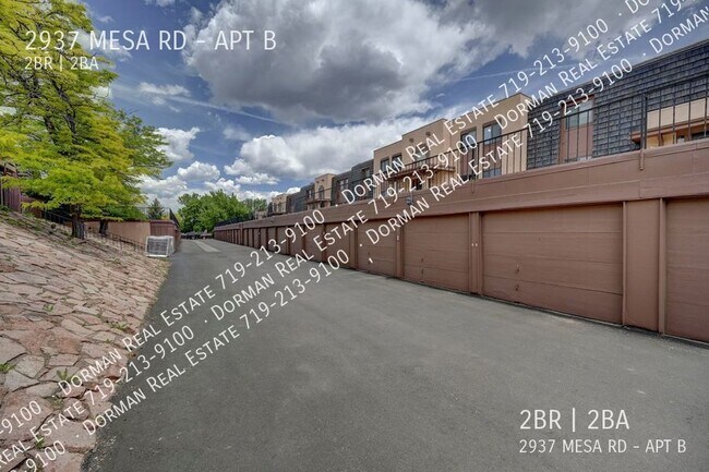 Building Photo - Two bedroom condo close to Garden of the G...