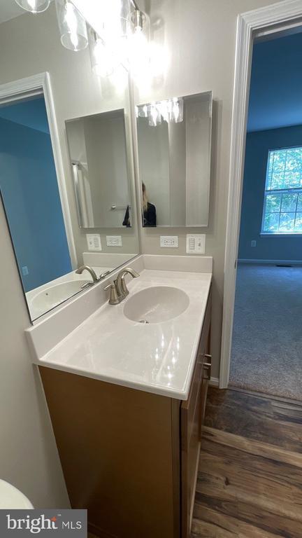 Building Photo - 10364 College Square