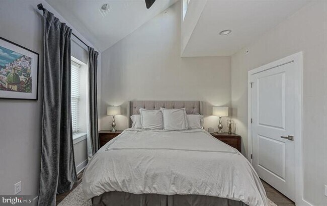 Building Photo - 2514 Frankford Ave