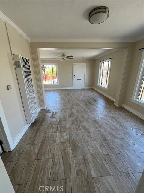 Building Photo - 5216 S Budlong Ave