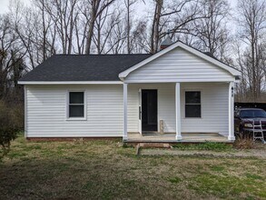Building Photo - Blacksnake Rd