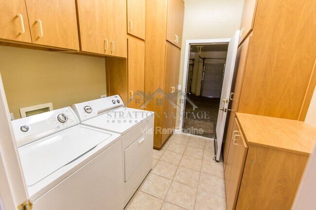 Building Photo - 26619 N 46th Pl