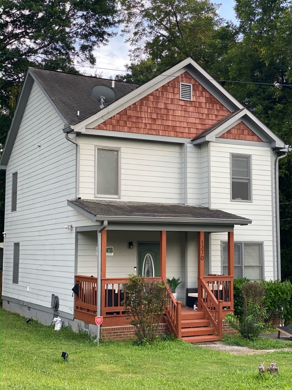 Building Photo - 1370 Sharon St NW