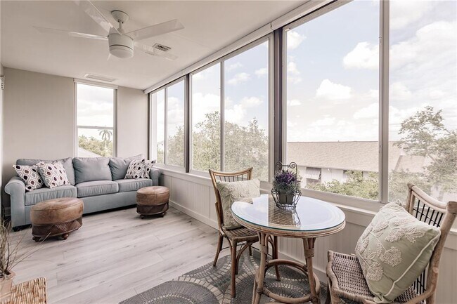 Building Photo - 1255 E Peppertree Dr