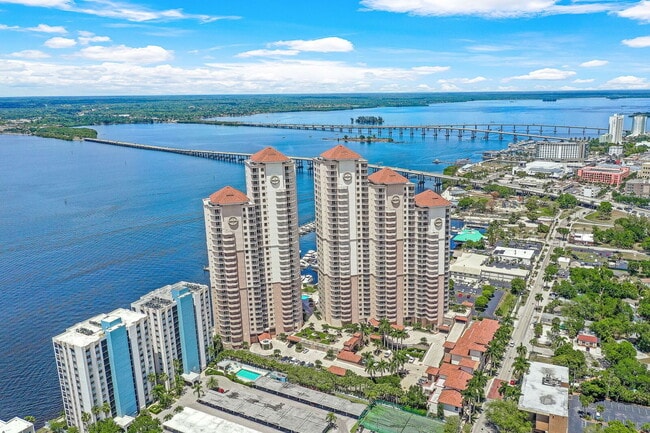 Building Photo - Stunning High-Rise Condo with Gulf Views –...