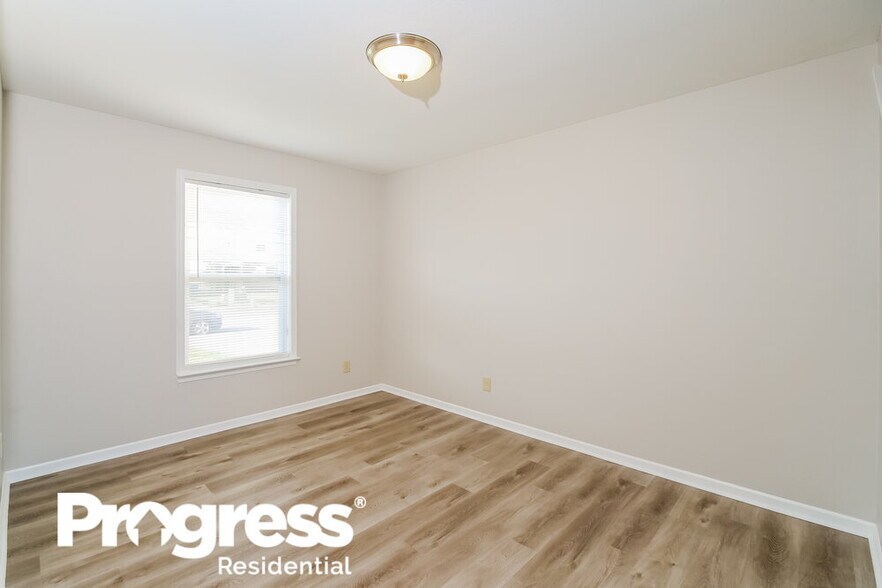 Building Photo - 11424 Cuyahoga Dr
