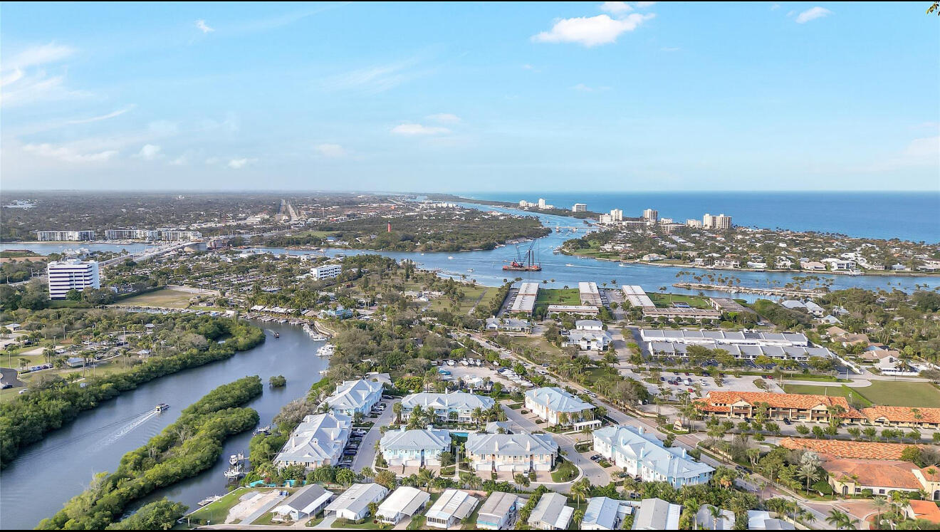 Building Photo - 300 N Highway A1A