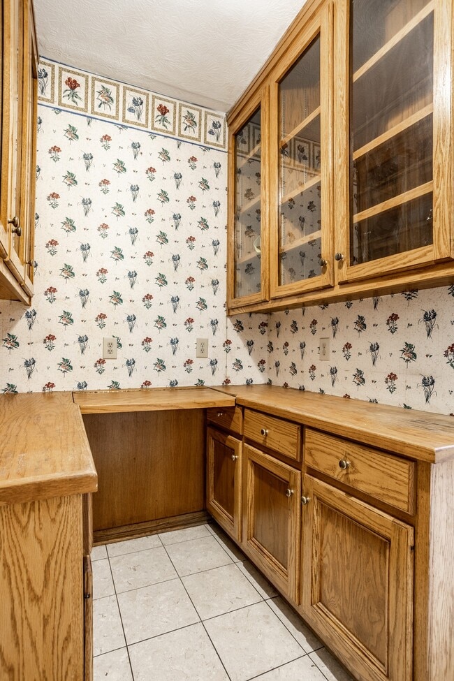 Building Photo - 9628 Summerlakes Dr