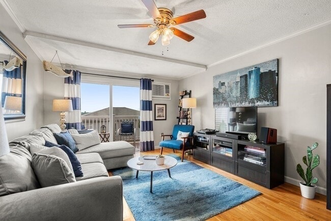 Building Photo - 12 Cox Ct